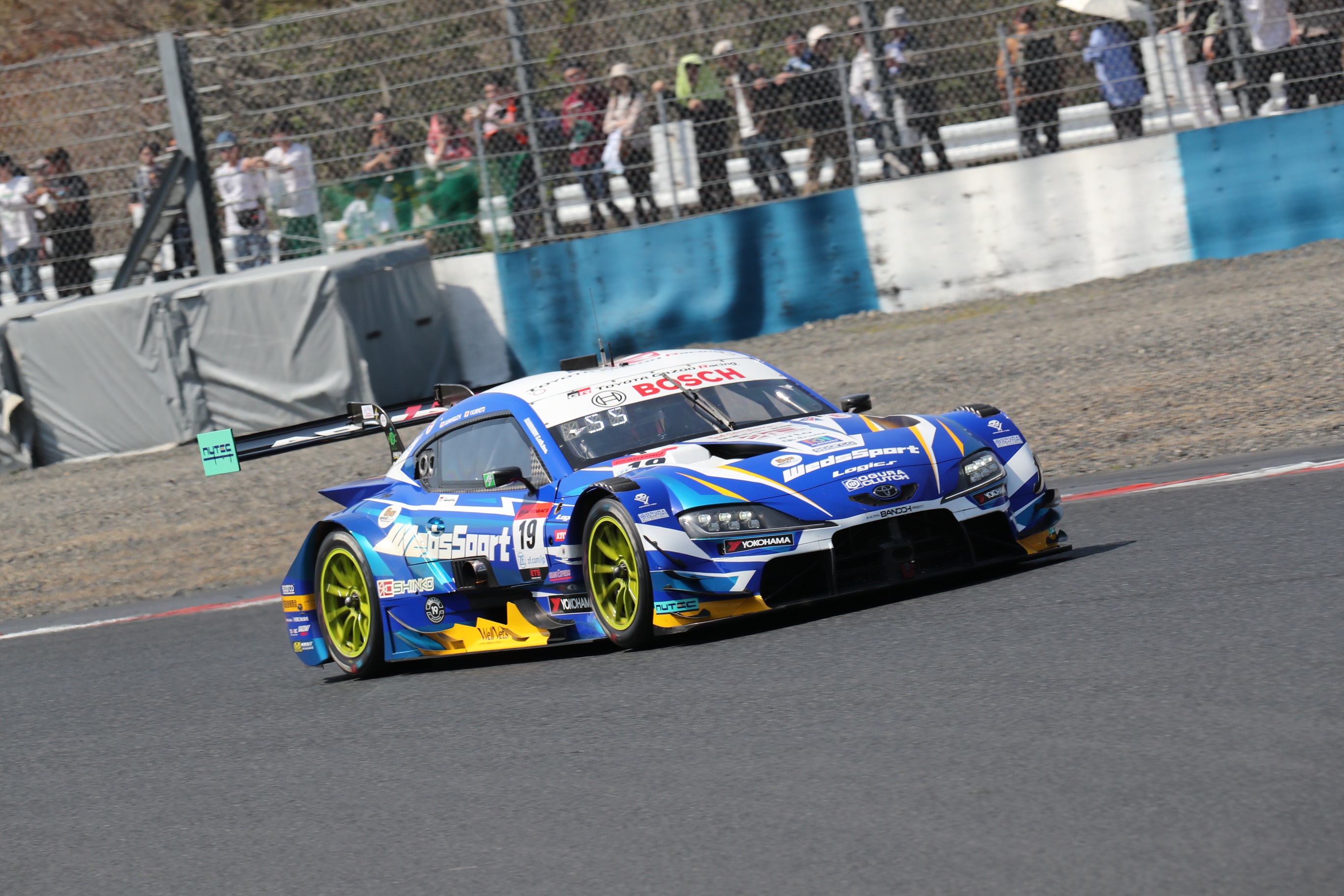 SUPER GT GT500を走るWedsSport BANDOHのレーシングカー